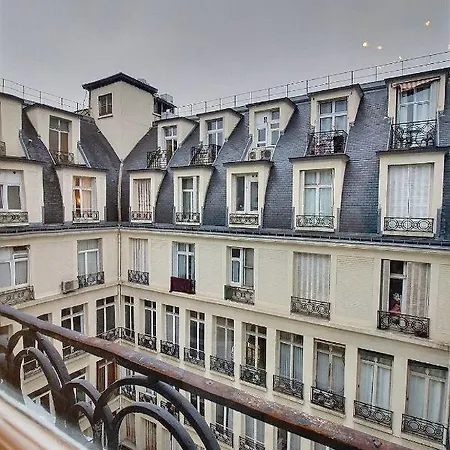 Flat Champs Elysees *