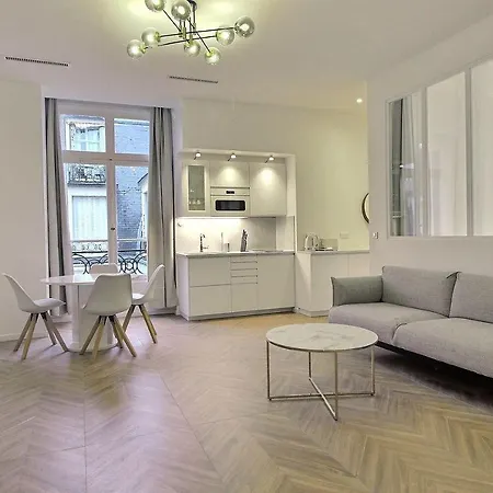 Flat Champs Elysees דירה פריז